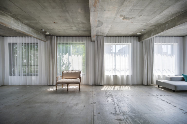 3階スタジオ東向き